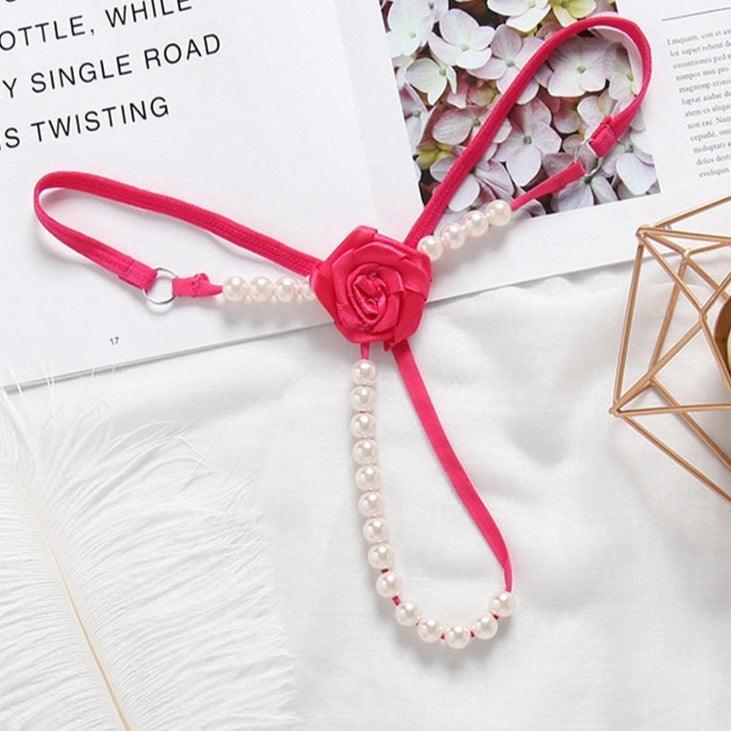 Różnokolorowe stringi ozdobne z różą