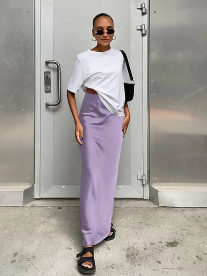 Satynowa długa spódnica