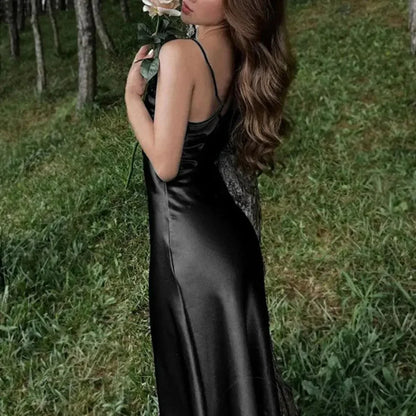 Satynowa sukienka