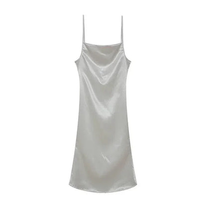 Satynowa sukienka maxi