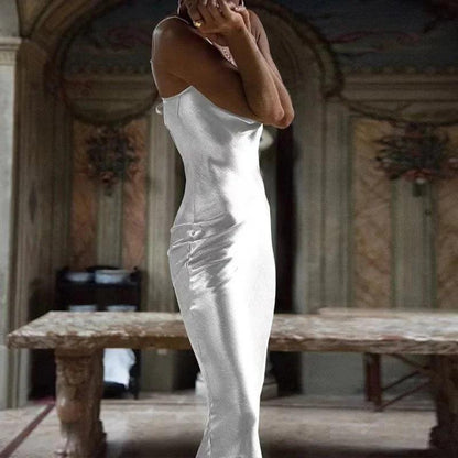 Satynowa sukienka maxi