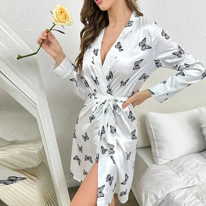 Satynowy szlafrok damski w motyle