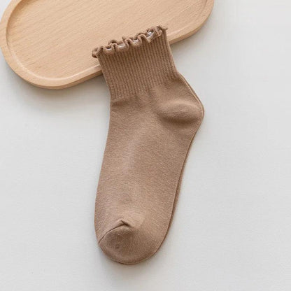 Skarpety damskie z falowanym wykończeniem