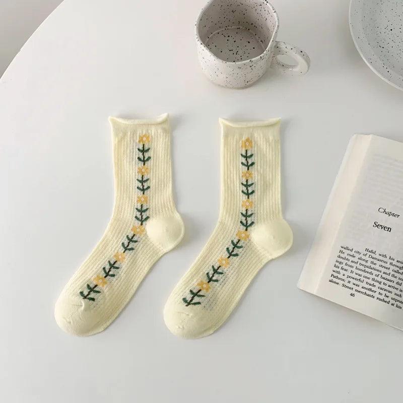 Skarpety z motywem kwiatów