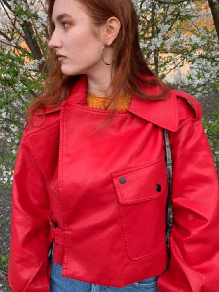 Skórzana kurtka damska z kieszonką po boku