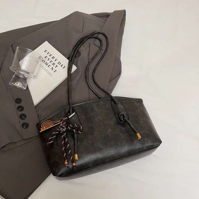 Skórzana torba z zawieszką