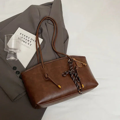 Skórzana torba z zawieszką