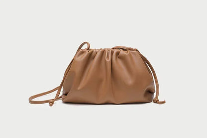 Skórzana torebka chmurka