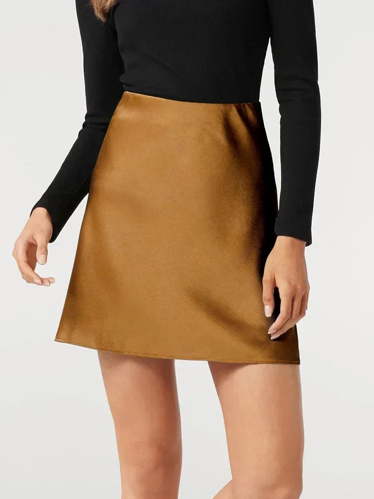 Spódnica mini satynowa