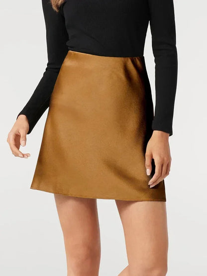 Spódnica mini satynowa