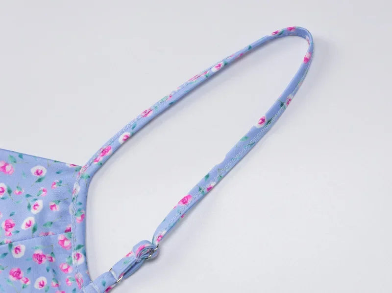 Sukienka maxi z głębokim wycięciem na plecach