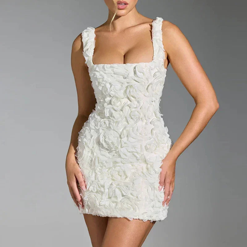 Sukienka mini ze strukturalnego materiału