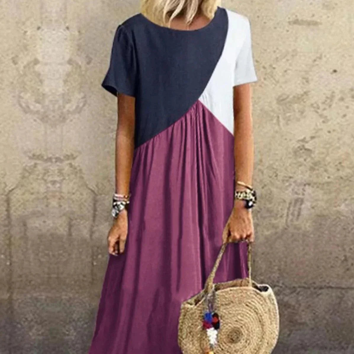 Sukienka z łączonych elementów