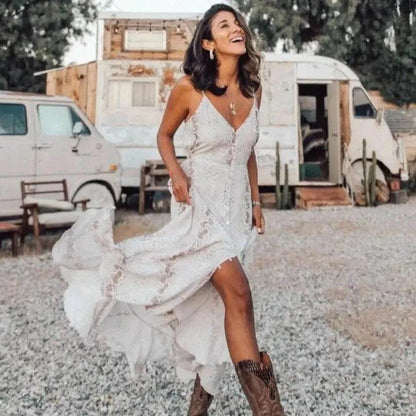 Sukienka z wężowym motywem