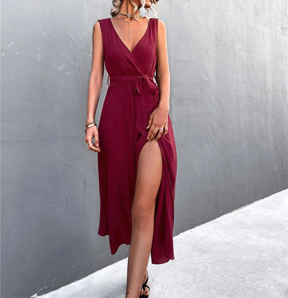 Sukienka z wiązaniem w pasie