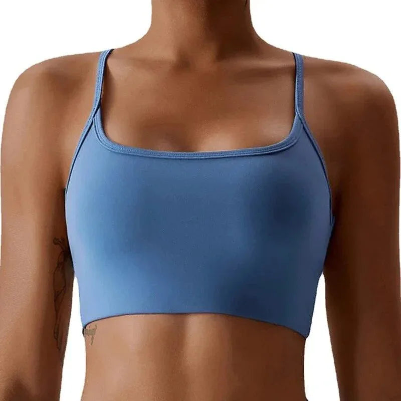 Top sportowy z odkrytymi plecami