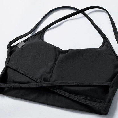 Top sportowy z odkrytymi plecami