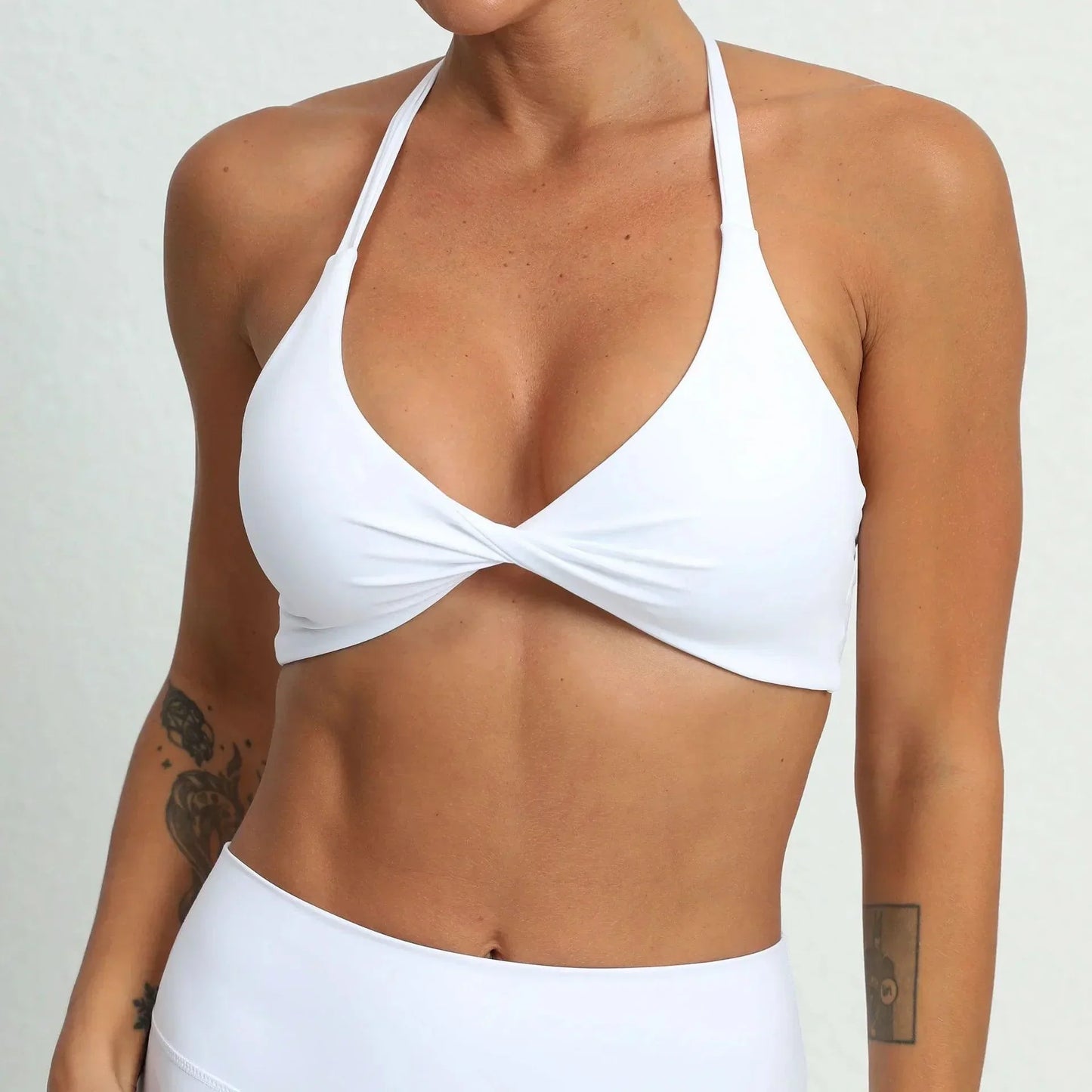 Trójkątny biustonosz sportowy