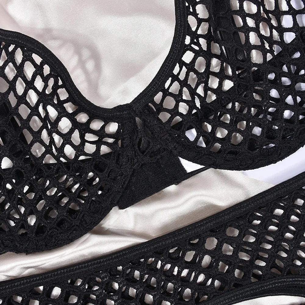 Trzyczęściowy komplet bielizny siateczkowej