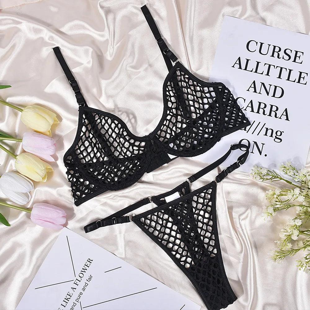 Trzyczęściowy komplet bielizny siateczkowej