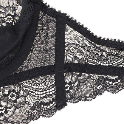 Trzyelementowy zestaw koronkowej bielizny