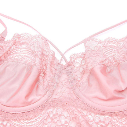 Trzyelementowy zestaw koronkowej bielizny