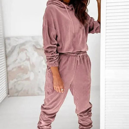 Welurowy komplet dresowy