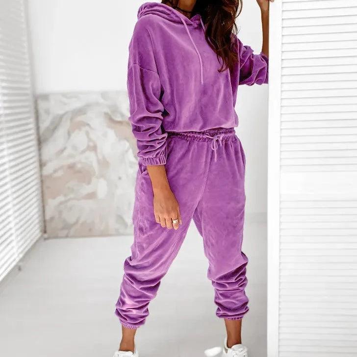 Welurowy komplet dresowy