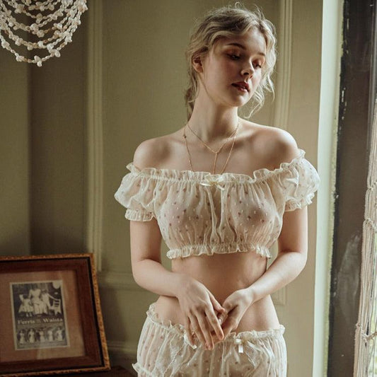 Zestaw bielizny nocnej z podwiązką