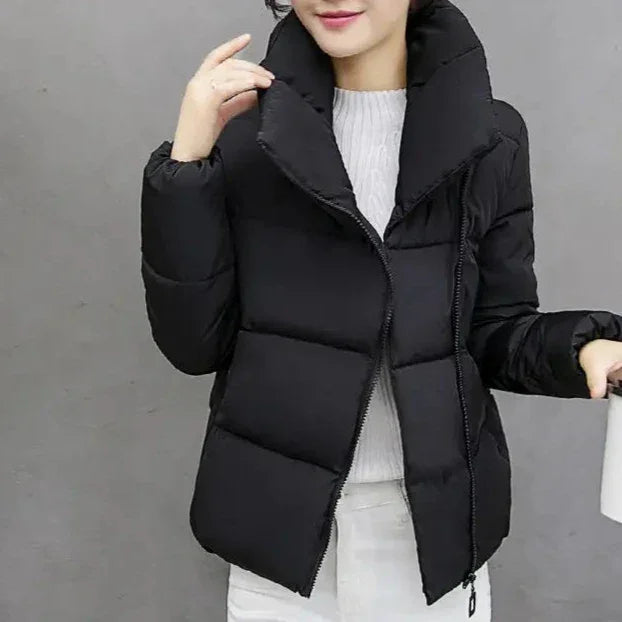 Zimowa kurtka damska z asymetrycznym kołnierzem