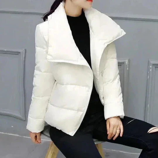 Zimowa kurtka damska z asymetrycznym kołnierzem