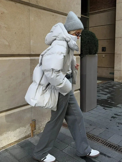 Zimowa puchowa kurtka damska z kapturem