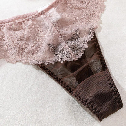 Zmysłowy komplet bielizny koronkowej