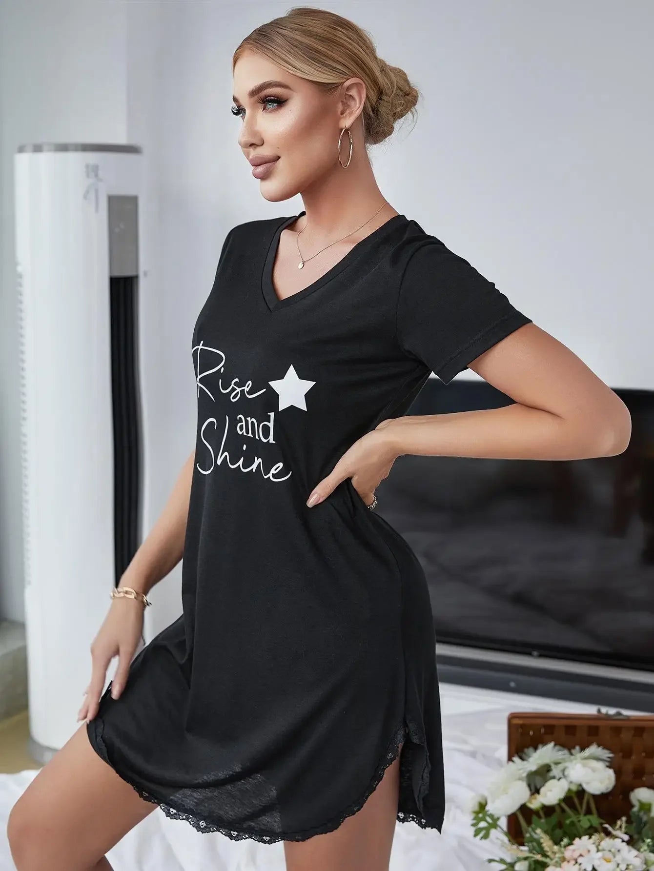 Zwiewna koszula nocna z napisem